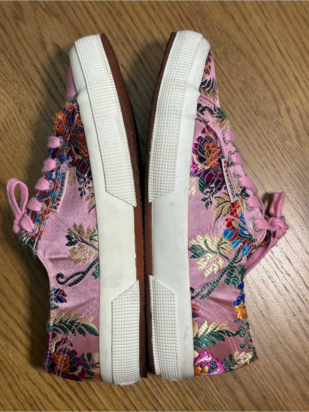 Superga 2750 Korelaw sneakers in pink satin with floral embroidery. - Picture 7 of 8